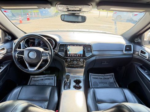 Used 2019 Jeep Grand Cherokee Limited AWD/4WD image 29