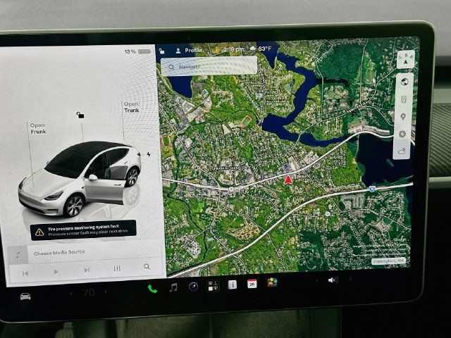 Used 2023 Tesla Model Y Long Range AWD/4WD image 12