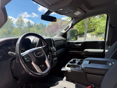 Used 2022 GMC Sierra 2500 SLE w/ SLE Value Package; AWD/4WD image 12