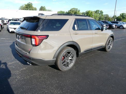 New 2026 Ford Explorer ST w/ Sun And Sound Package AWD/4WD image 4