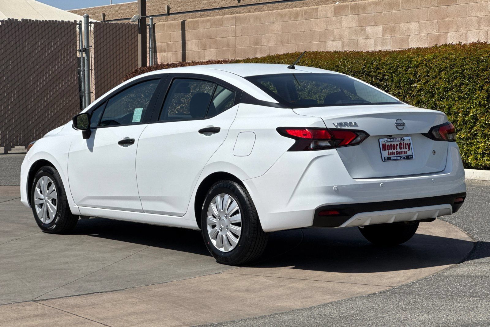 Used 2025 Nissan Versa S FWD image 6