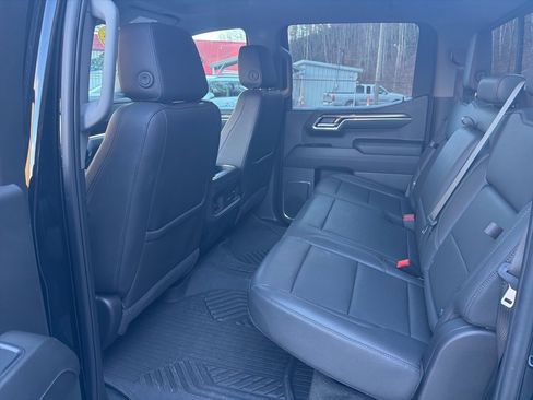 Used 2024 Chevrolet Silverado 1500 LT Trail Boss w/ LT Trail Boss Premium Package image 11