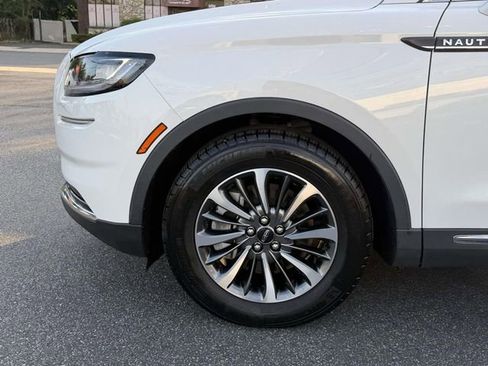 Certified 2022 Lincoln Nautilus AWD w/ Premium Package image 6