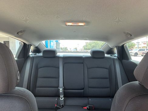 Used 2025 Chevrolet Malibu LT FWD image 16