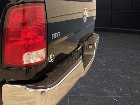 Used 2022 RAM 1500 Classic SLT image 28