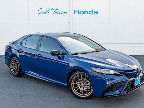 Used 2023 Toyota Camry SE AWD/4WD image 2