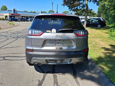 Used 2019 Jeep Cherokee Limited w/ Trailer Tow Group AWD/4WD image 4