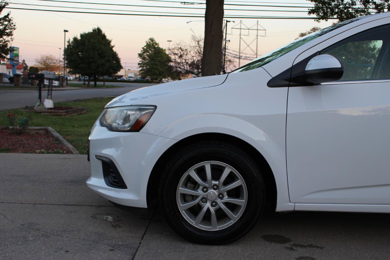 Used 2018 Chevrolet Sonic LT FWD image 42