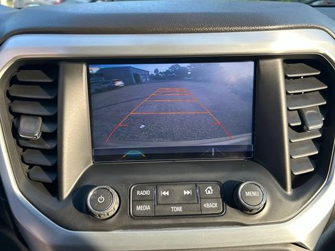 Used 2017 GMC Acadia SLT FWD image 12
