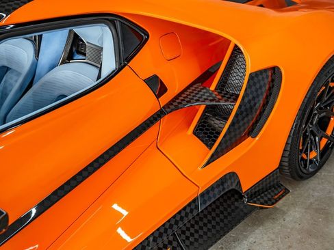 Used 2018 Ford GT RWD image 9