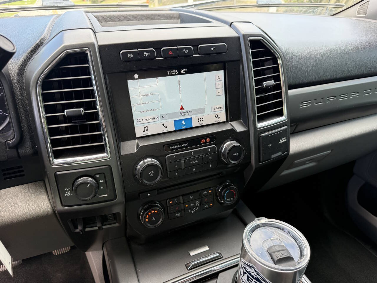 Used 2017 Ford F250 XLT w/ XLT Premium Package AWD/4WD image 11