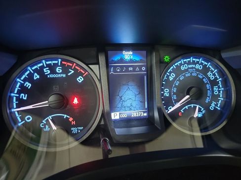 Used 2023 Toyota Tacoma TRD Pro AWD/4WD image 17