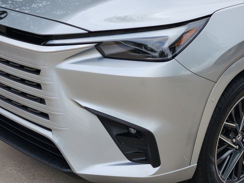 Used 2025 Lexus TX 350 FWD w/ Technology Package image 6