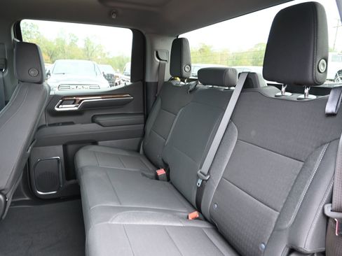 Used 2025 Chevrolet Silverado 1500 LT image 24