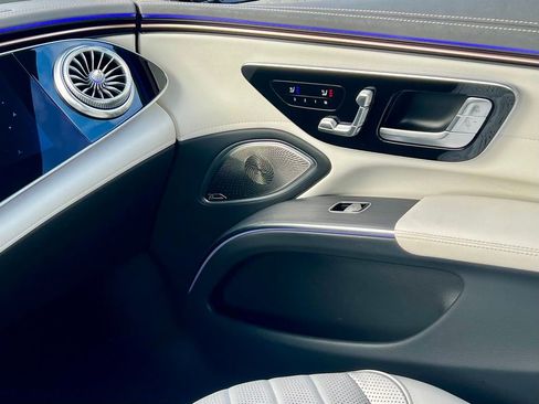 Certified 2024 Mercedes-Benz EQS 580 4MATIC Sedan image 31