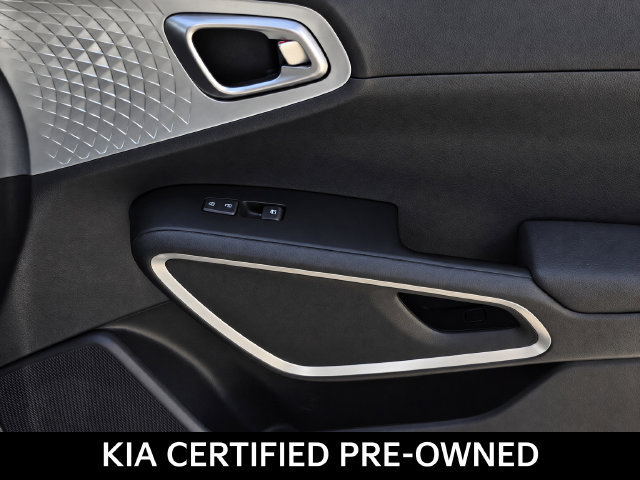 Certified 2025 Kia Soul LX w/ LX Technology Package FWD image 8