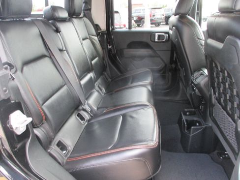 Used 2021 Jeep Gladiator Mojave w/ Cold Weather Group AWD/4WD image 12