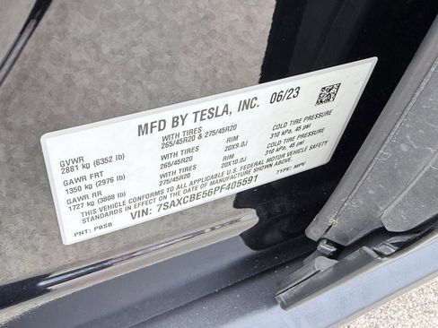 Used 2023 Tesla Model X AWD/4WD image 40