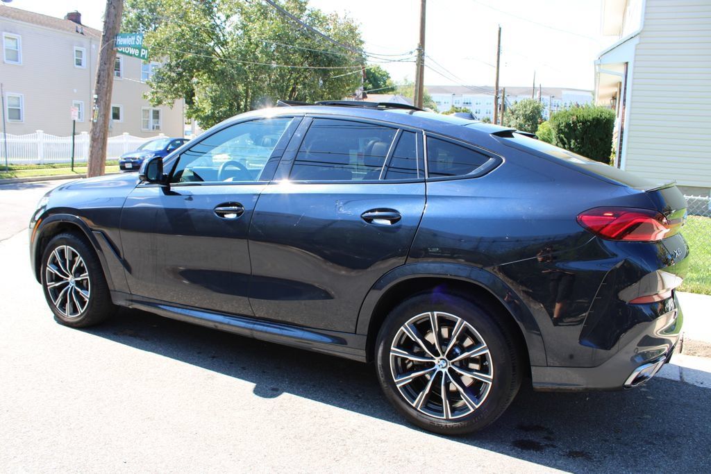 Used 2025 BMW X6 xDrive40i AWD/4WD image 8