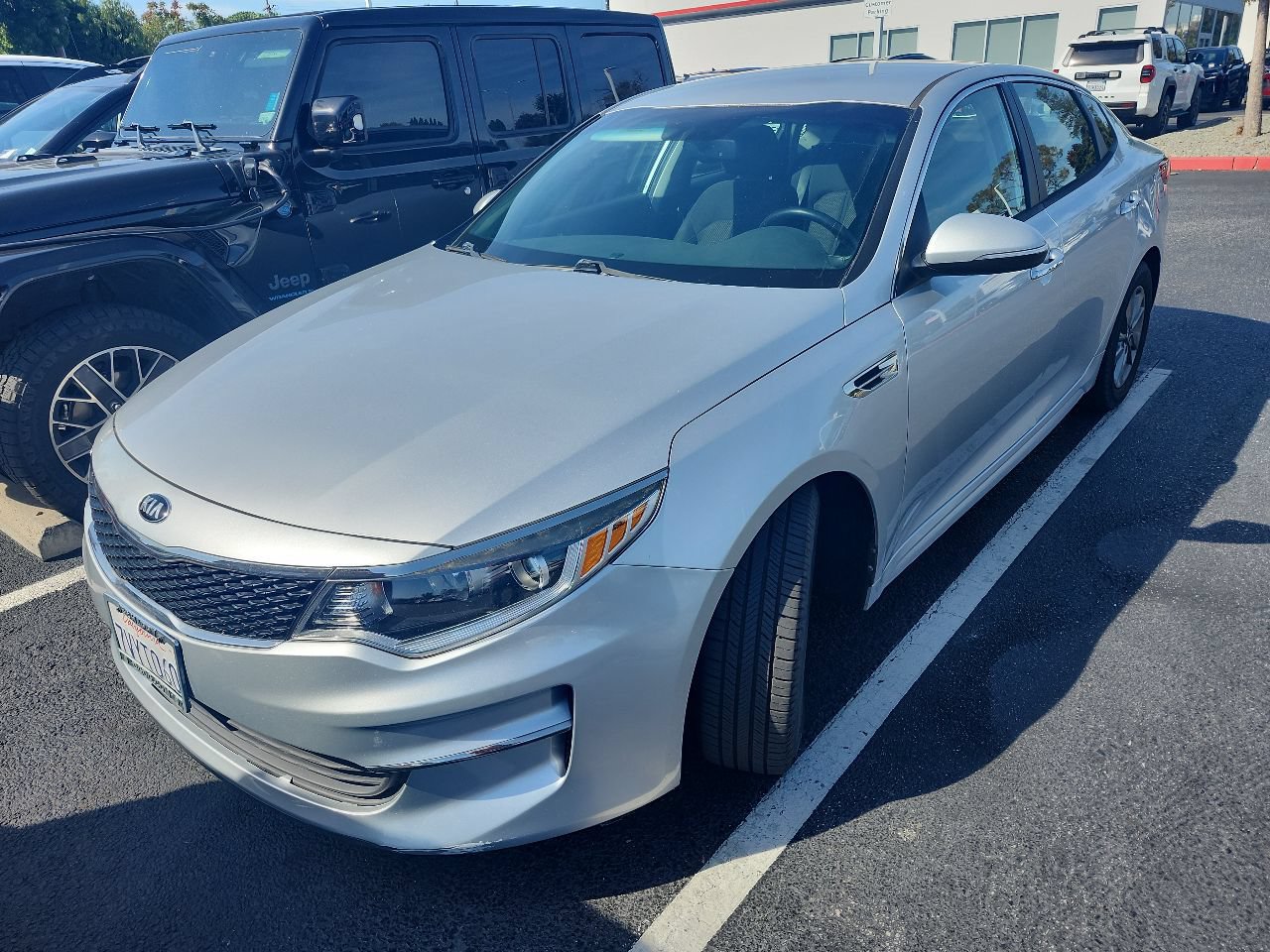 Used 2016 Kia Optima LX w/ Technology Package FWD image 1