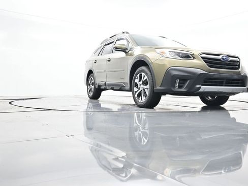 Used 2021 Subaru Outback Limited image 33