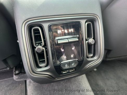 Used 2023 Aston Martin DBX AWD image 28