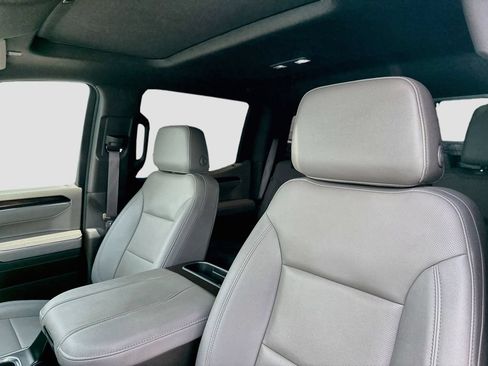 Used 2024 GMC Sierra 1500 SLT AWD/4WD image 13