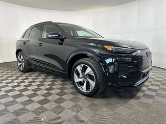 Used 2025 Audi Q6 e-tron Premium Plus video 2