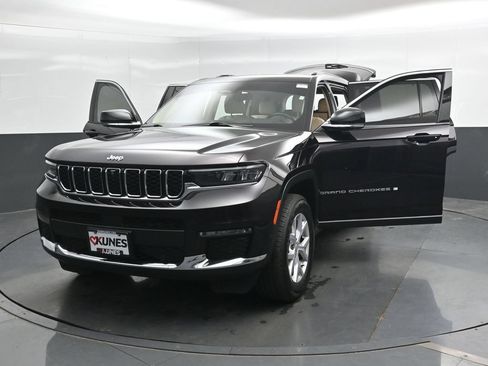 Used 2022 Jeep Grand Cherokee L Limited w/ Luxury Tech Group II AWD/4WD image 49