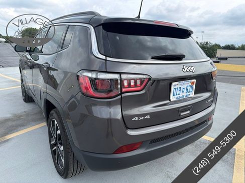 Used 2023 Jeep Compass Limited AWD/4WD image 9