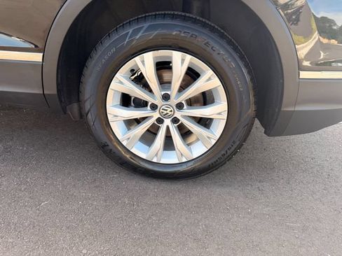 Used 2018 Volkswagen Tiguan SE FWD image 9