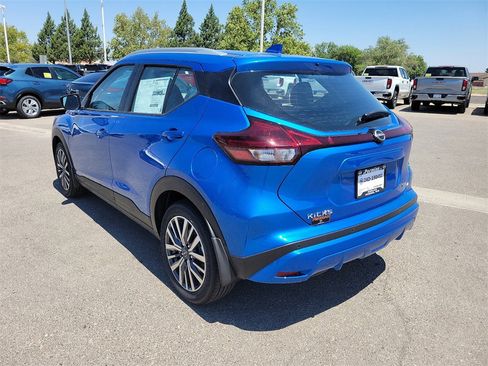 New 2024 Nissan Kicks SV image 7