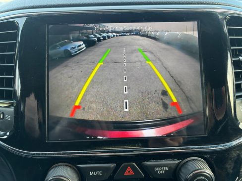 Used 2019 Jeep Grand Cherokee Laredo w/ Laredo X Package image 20