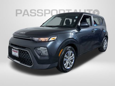 Used 2022 Kia Soul LX image 1