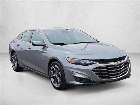 Used 2023 Chevrolet Malibu LT image 3