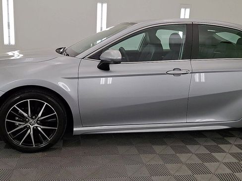 Certified 2023 Toyota Camry SE FWD image 9