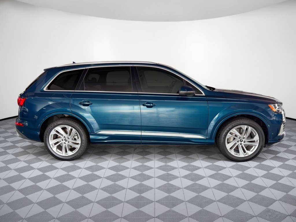 Used 2022 Audi Q7 3.0T Premium Plus w/ Premium Plus Package AWD/4WD image 8