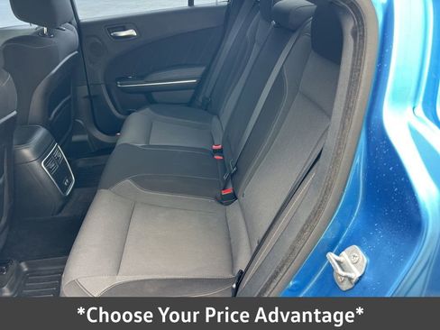 Used 2015 Dodge Charger SXT image 29
