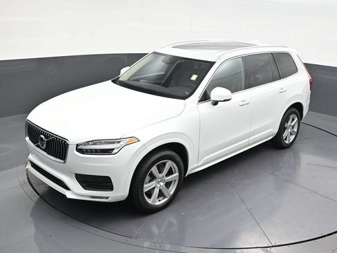 Used 2022 Volvo XC90 T5 Momentum FWD image 15