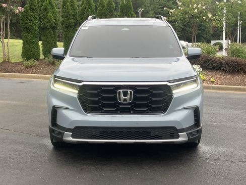 Certified 2024 Honda Pilot Elite image 3