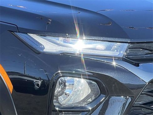 Used 2023 Chevrolet TrailBlazer RS w/ Sun and Liftgate Package image 8