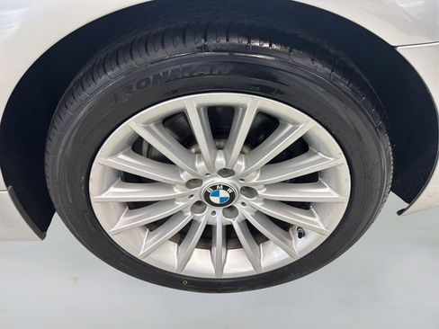 Used 2011 BMW 535i xDrive Sedan image 17