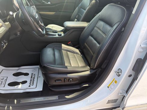 Used 2018 GMC Acadia Denali w/ Technology Package AWD/4WD image 25