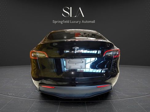 Used 2025 Tesla Model Y Long Range AWD/4WD image 5