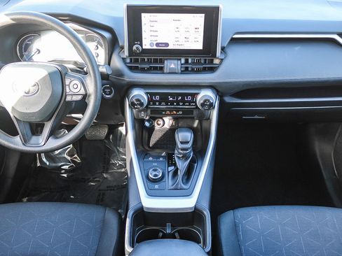 Used 2025 Toyota RAV4 XLE image 13