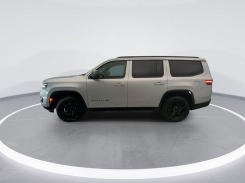 Used 2024 Jeep Wagoneer Series II AWD/4WD image 9