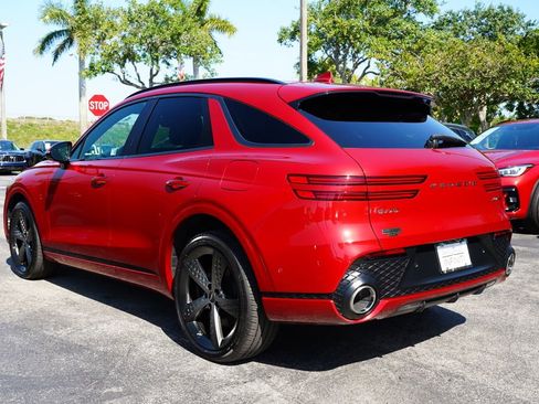 Used 2025 Genesis GV70 3.5T Sport w/ Sport Advanced Package AWD/4WD image 9
