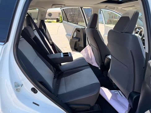 Used 2013 Toyota RAV4 XLE AWD/4WD image 15