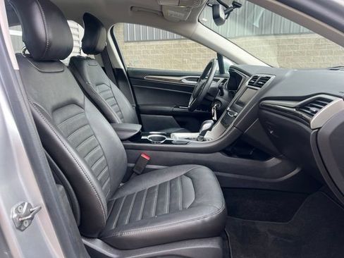 Used 2013 Ford Fusion SE FWD image 10