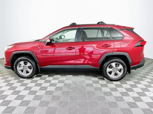 Used 2025 Toyota RAV4 XLE w/ Convenience Package AWD/4WD image 4